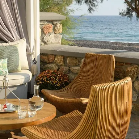 Ocean Bay Kamari (Santorini)