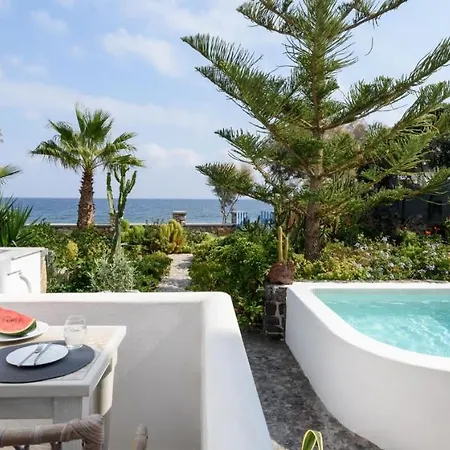 Ocean Bay Apartment *