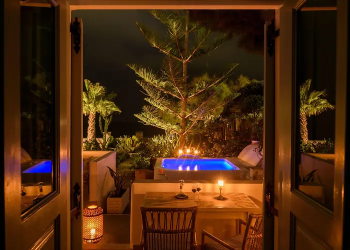 Ocean Bay Kamari (Santorini)