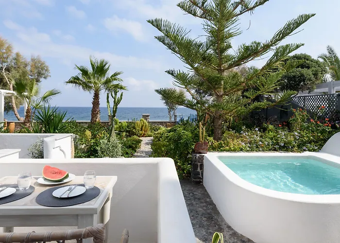 Ocean Bay Kamari (Santorini)