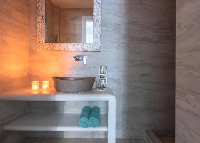 Ocean Bay Apartment *